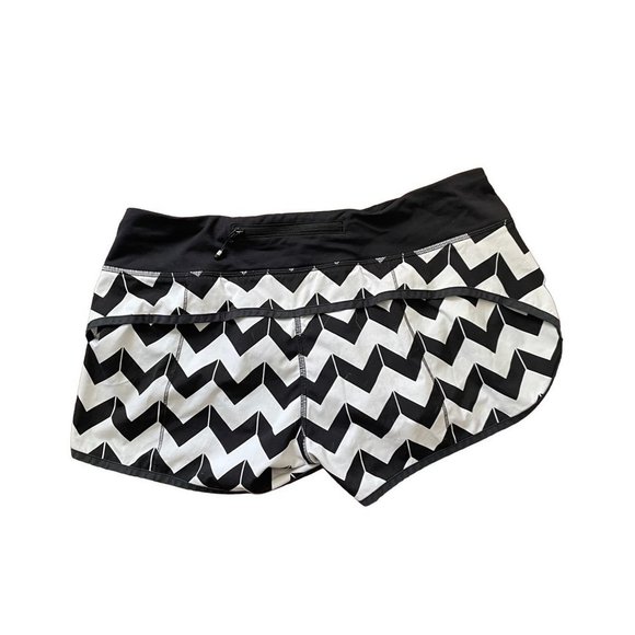Lululemon Run: Speed  Short *Arrow Chevron White Black* Size 8 - Picture 6 of 8